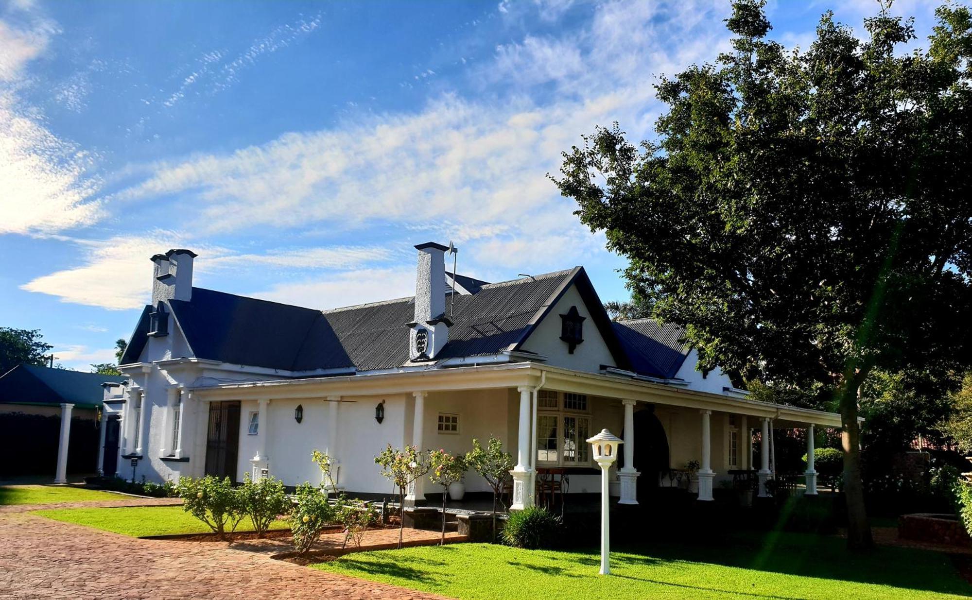 Bauhenia Guesthouse Potchefstroom Exterior photo