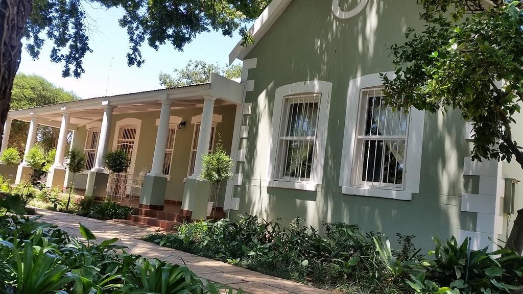 Bauhenia Guesthouse Potchefstroom Exterior photo